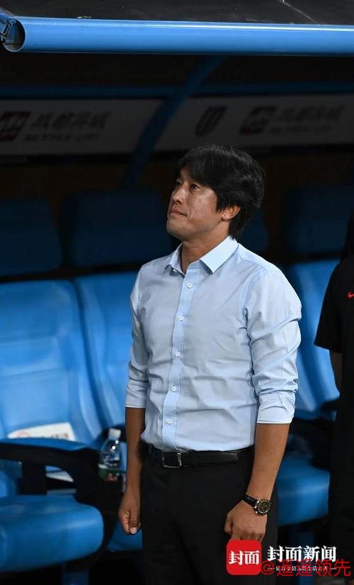 巅峰国际APP 徐正源离任风波中，成都蓉城三大核心留队真相，俱乐部如何稳军心